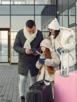 Maximize 2025 Credit Card Rewards for Holiday Travel: A Buying Guide - Cover Image