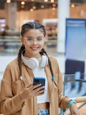 Maximize Credit Card Rewards for 2025 Holiday Travel - Cover Image