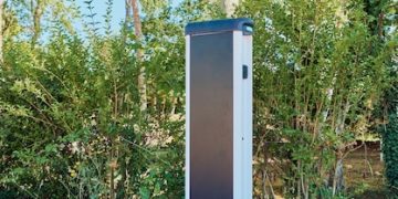 New EV Tax Credits 2025: Updated Rules, Max Savings - Cover Image