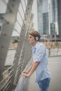 Top 5 Noise-Canceling Headphones 2025: Sound Quality Review - Cover Image