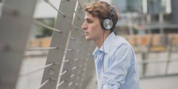 Top 5 Noise-Canceling Headphones 2025: Sound Quality Review - Cover Image